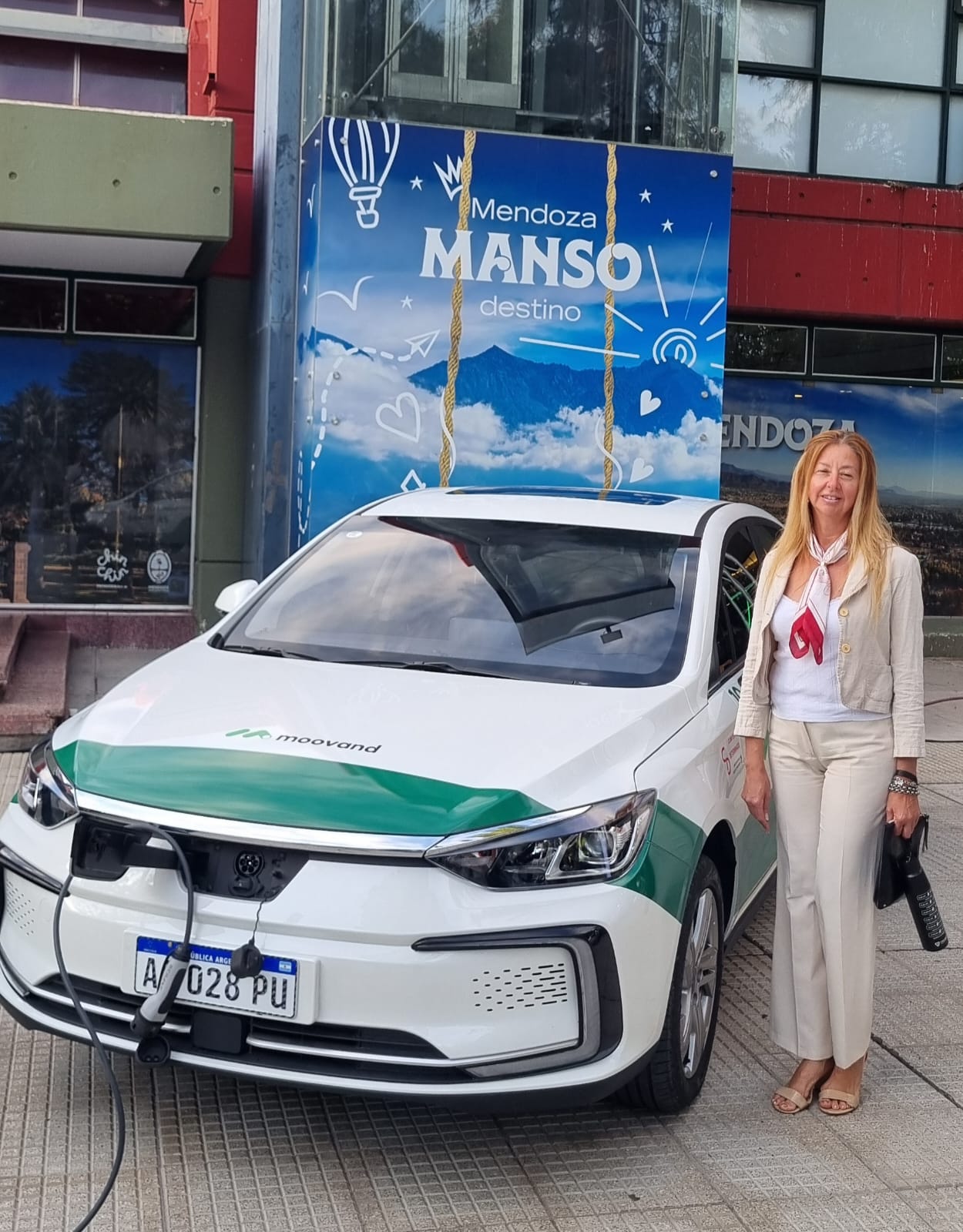 Lila Wirz — conductora local de Eco Tours Mendoza